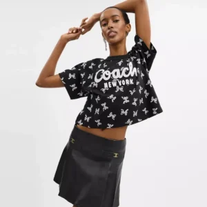 Cropped-T-Shirt mit kursiver Signature und Schleifen-Print*COACH Outlet
